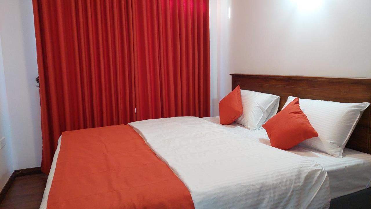 Chanya Luxury Apartment, S 31, Lake View Residencies 努沃勒埃利耶 外观 照片