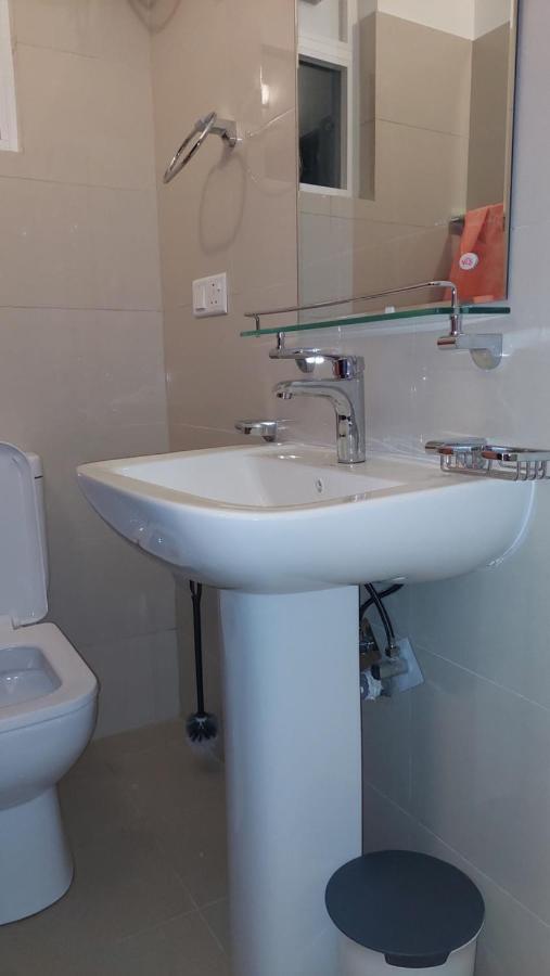 Chanya Luxury Apartment, S 31, Lake View Residencies 努沃勒埃利耶 外观 照片