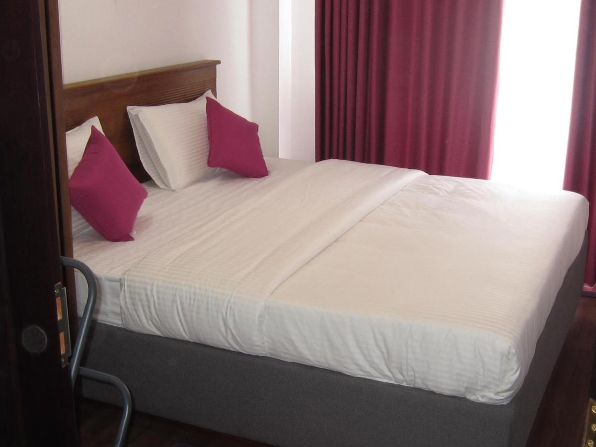 Chanya Luxury Apartment, S 31, Lake View Residencies 努沃勒埃利耶 外观 照片